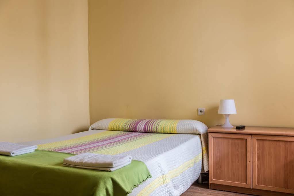 Hostel Turistic Castell Barcelona Exterior foto